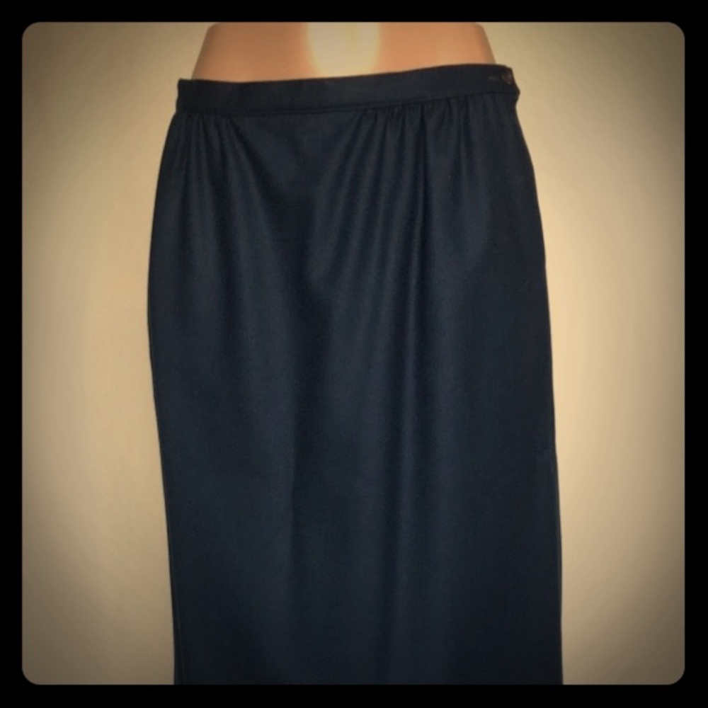 Women’s plus size wool skirt
